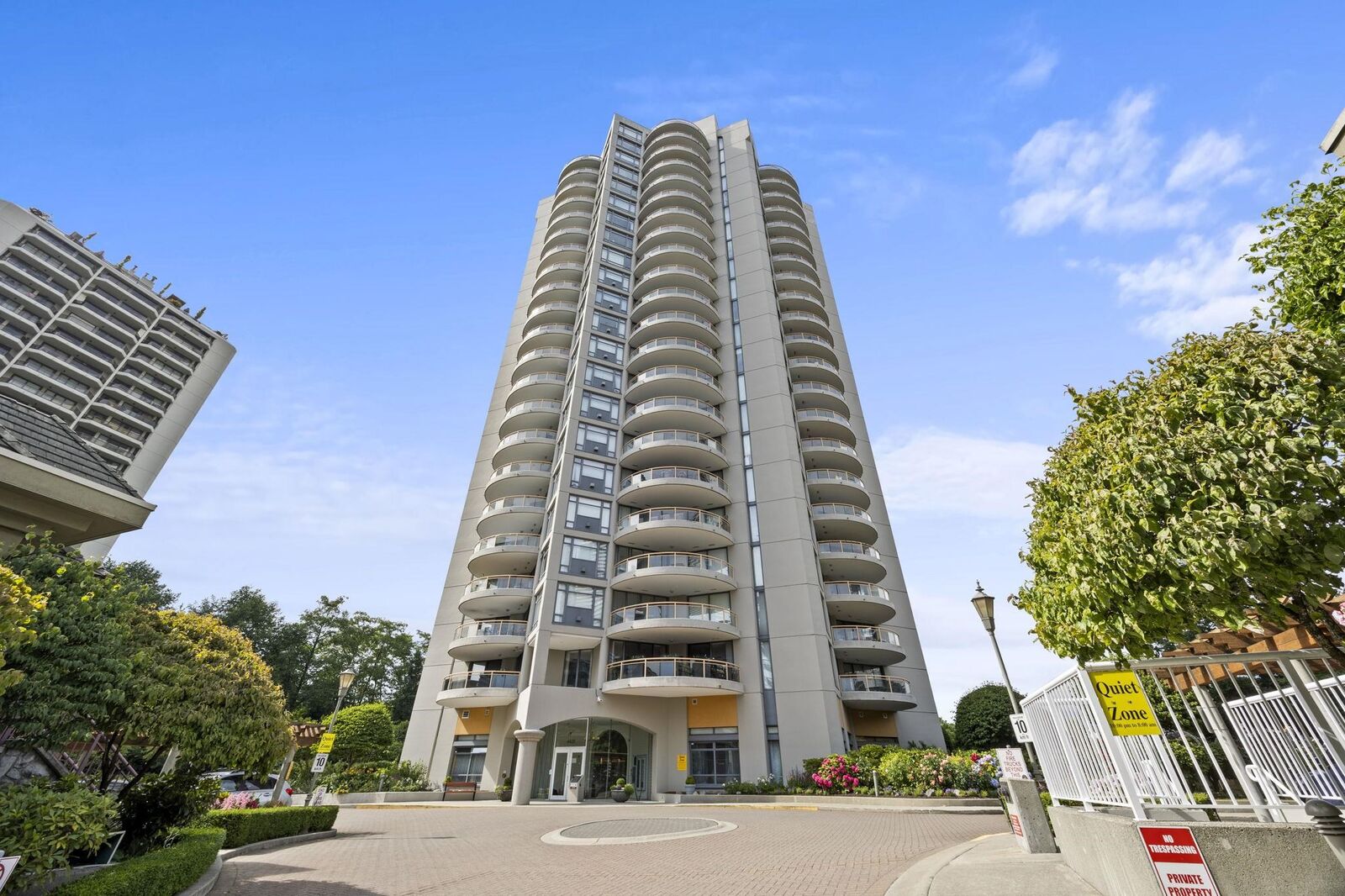 Property Photo:  4425 Halifax Street 401  BC V5C 6P2 