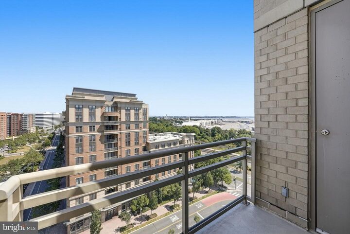 Property Photo: 3650 S Glebe Road 1145 VA 22202
