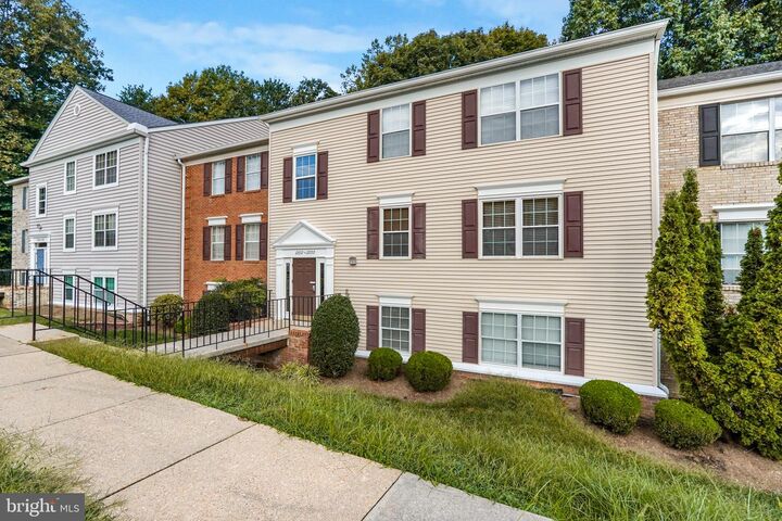 Property Photo:  12214 Stevenson Court 12214  VA 22192 