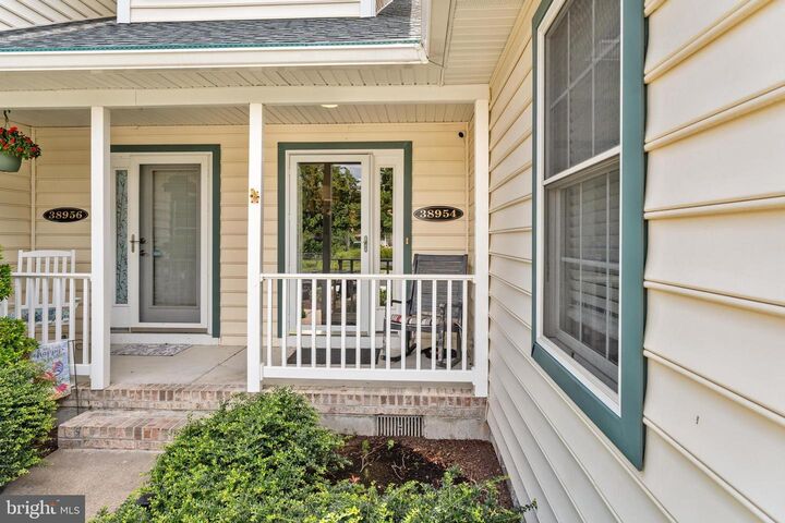 Property Photo:  38954 Pond View Court  DE 19945 