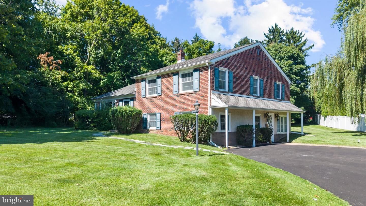 Property Photo:  11 Anthony Wayne Drive  PA 19087 