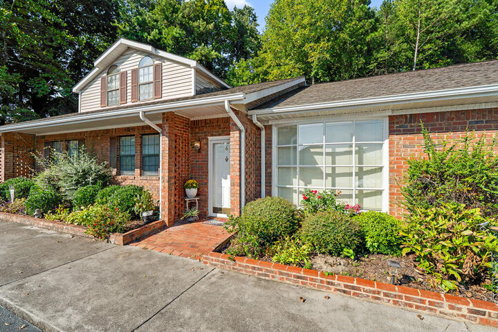 Property Photo:  2206 Seminole Way  GA 30720 