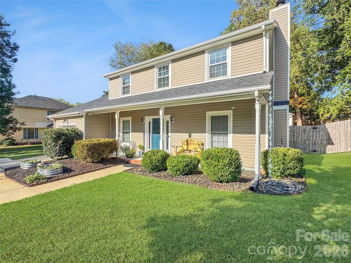 Property Photo:  7806 Lobilia Lane  NC 28214 