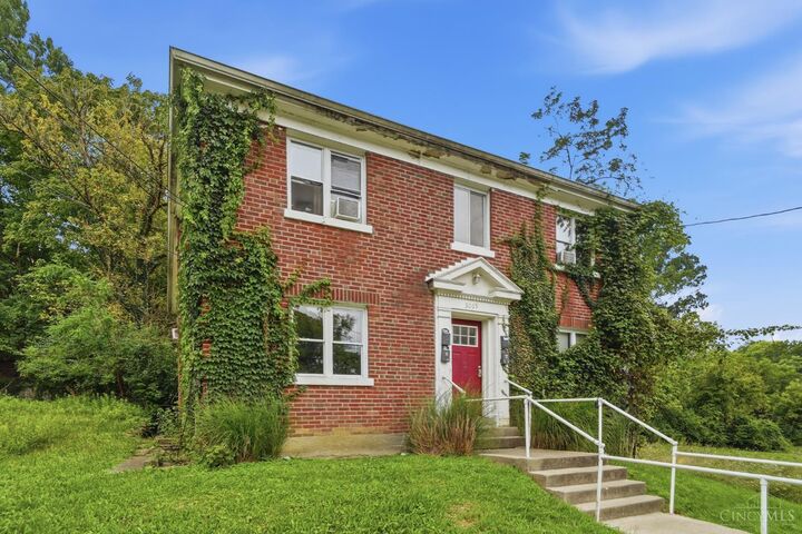 Property Photo:  3065 Bracken Woods Lane  OH 45211 
