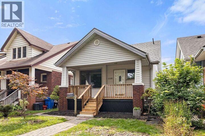 Property Photo:  1129 Janette Avenue  ON N9A 5A6 