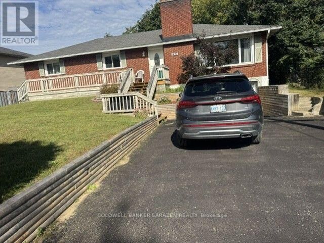 Photo de la propriété: 1427 Rosebella Avenue ON K1T 1E5