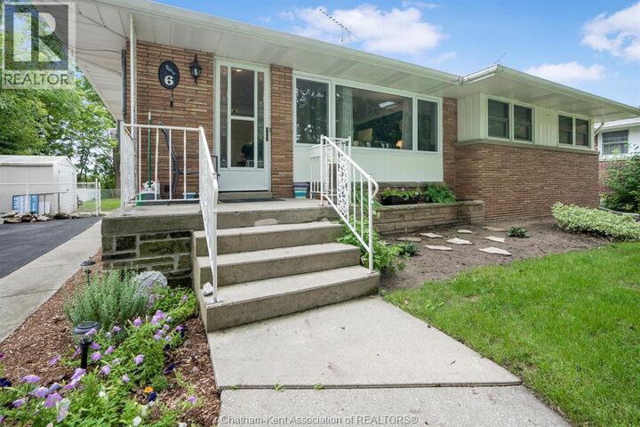 Property Photo:  6 Craven Drive  ON N7L 3T8 