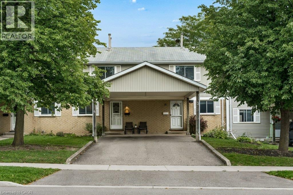 Property Photo: 255 Northlake Drive 4 ON N2V 1Z2