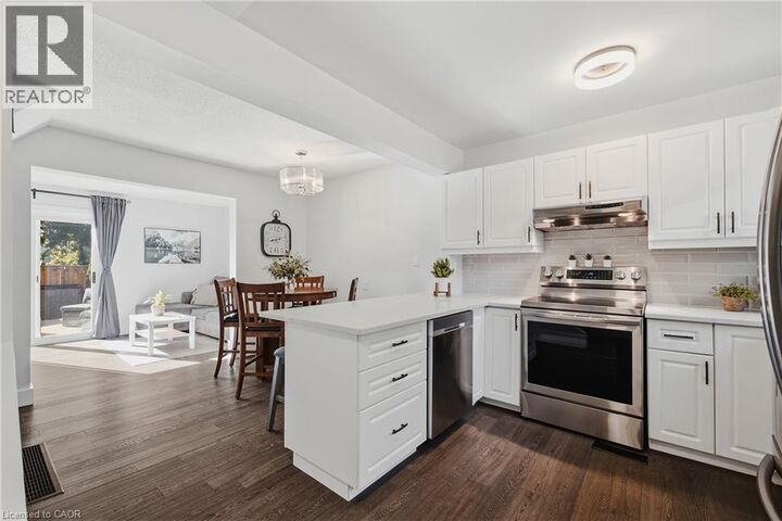 Property Photo:  316 Bluevale Street North D  ON N2J 4G3 