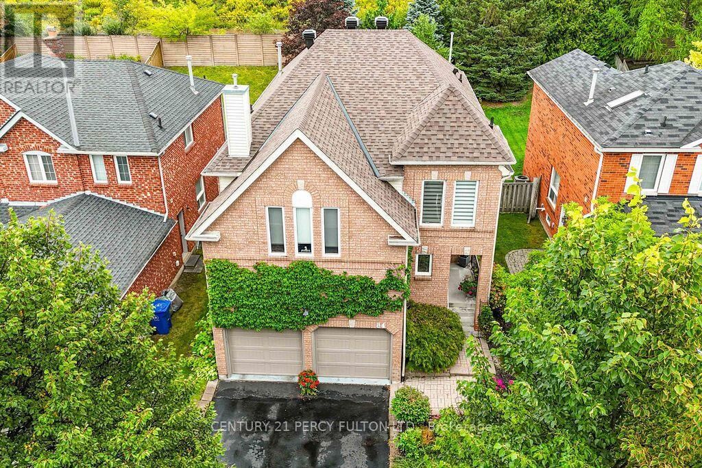 Property Photo: 84 Loraview Lane ON L4G 6N5