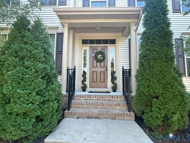 Property Photo: 5948 Swift Fox Drive VA 23120