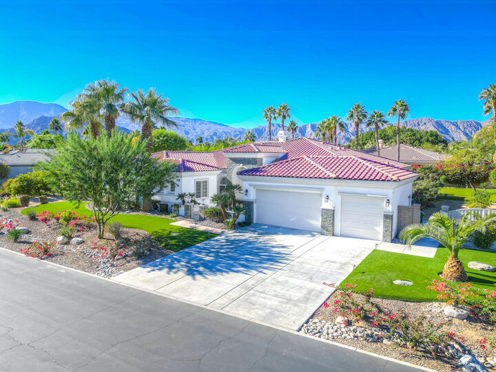 Property Photo:  49213 Hohokam River Street  CA 92201 