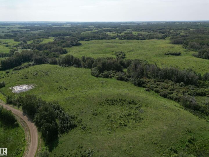 Property Photo:  Twp 524 Rge Rd 120  AB T0B 2G0 