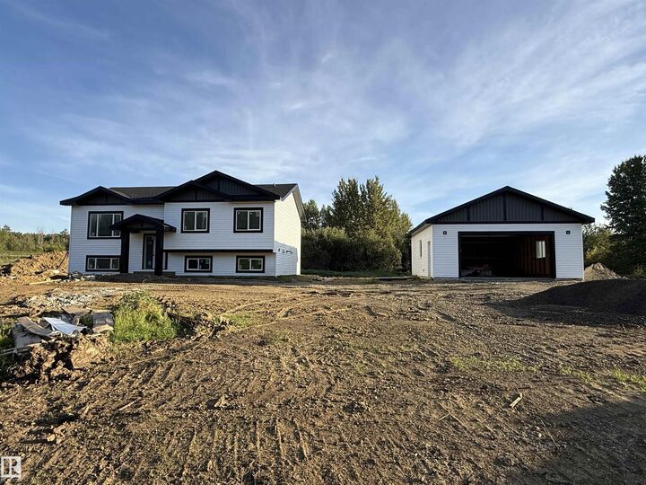 Property Photo:  52510 Rge Road 25 14  AB T7Y 2M2 
