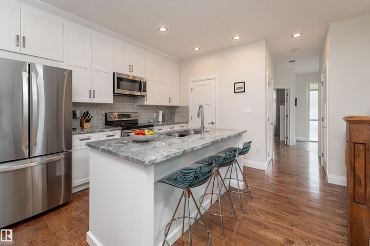 Property Photo:  8340 79 Avenue NW  AB T6C 0R3 
