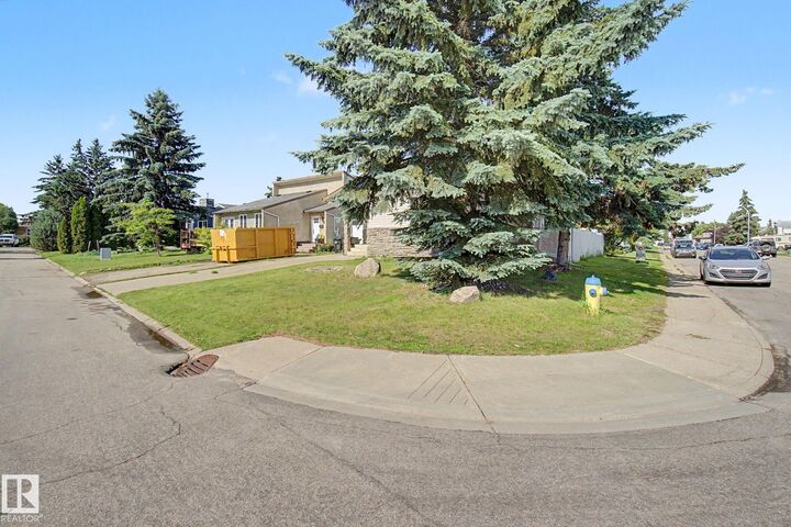 Property Photo:  6237 13 Avenue NW  AB T6L 2E5 