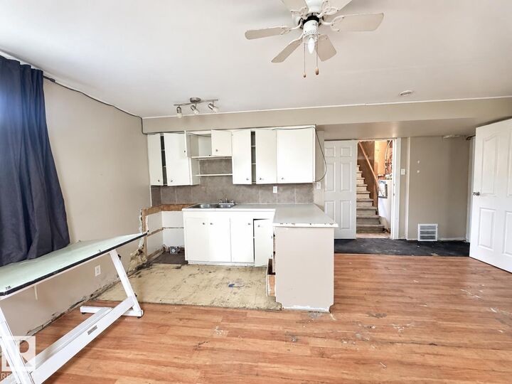 Property Photo:  12113 127 Street NW  AB T5L 0Z6 