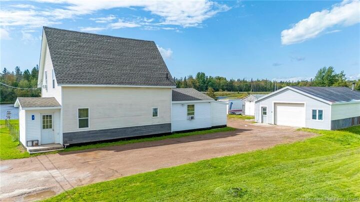 Property Photo:  7 Birch Street  NB E4M 2B9 