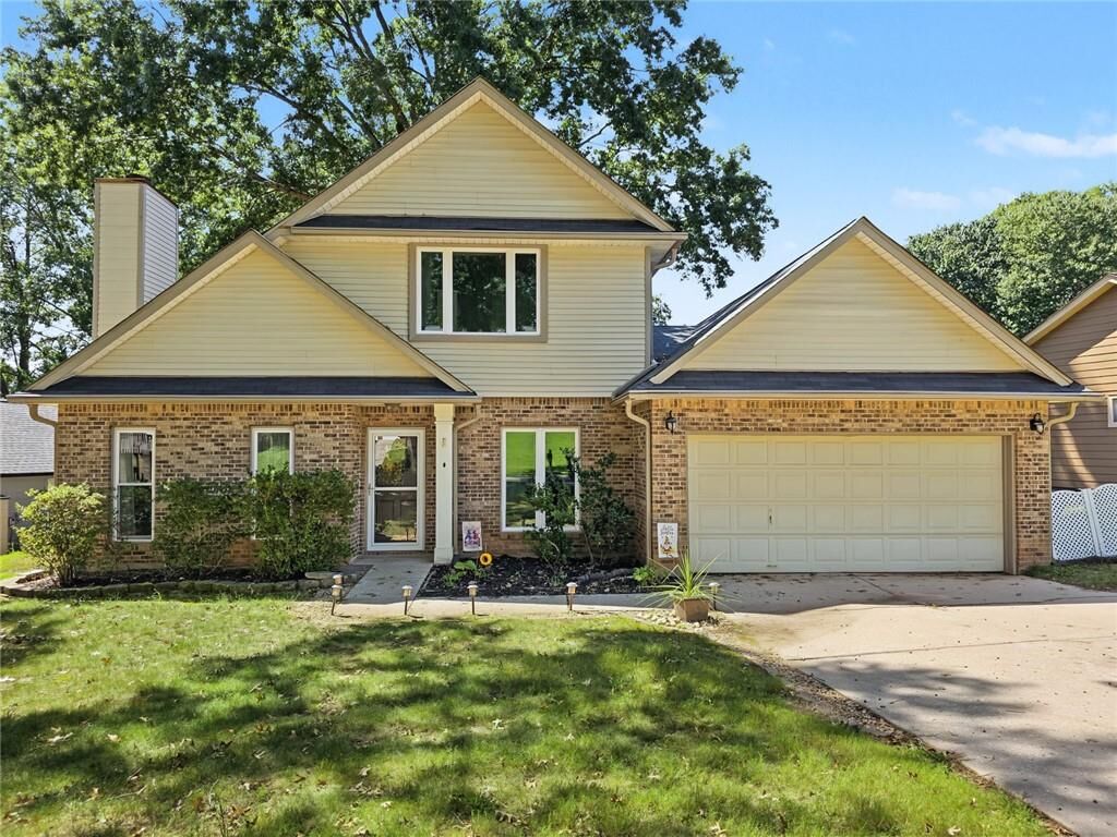 Property Photo: 10845 Willow Meadow Circle GA 30022