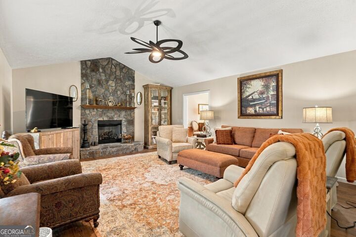Property Photo:  17 Bennington Drive NW  GA 30165 