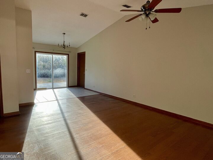 Property Photo:  154 Greenacre Circle N  GA 31548 