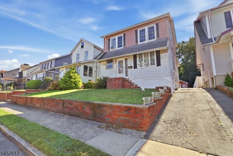 Property Photo:  28 Perry St  NJ 07109 