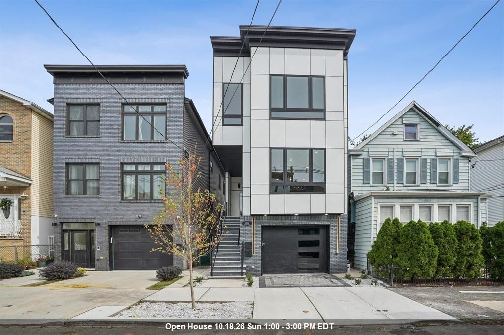 Property Photo:  68 Thorne St 2  NJ 07307 