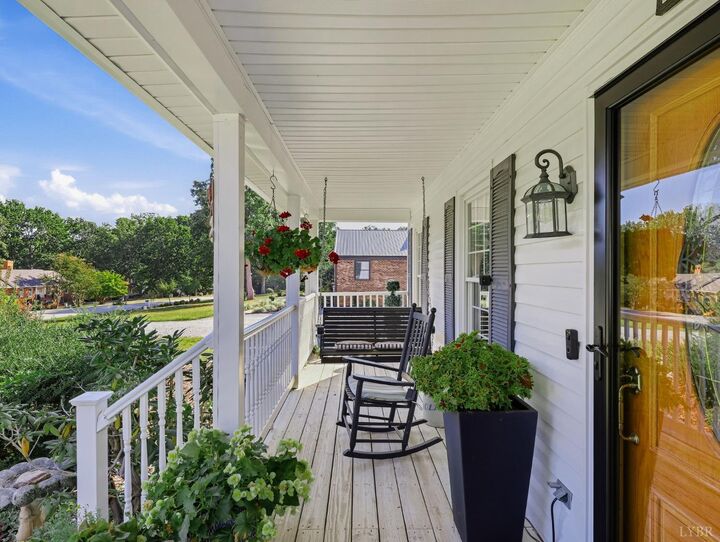 Property Photo:  1155 Abbey Place  VA 24551 