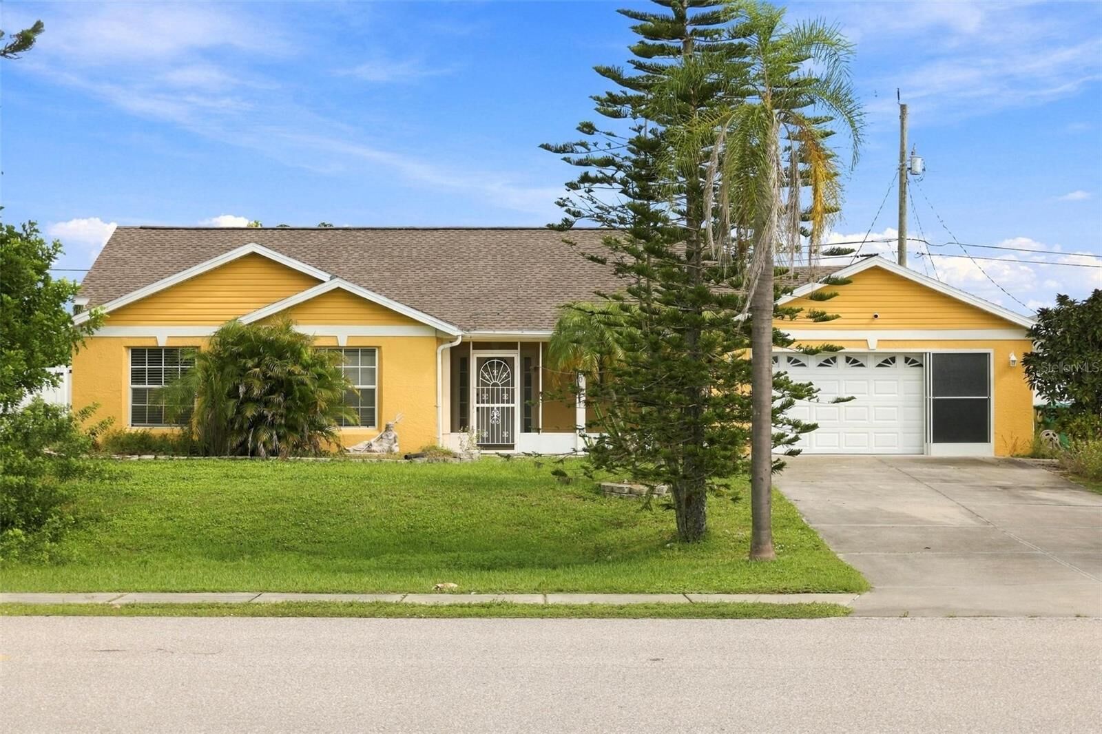 Property Photo:  9910 Gulfstream Boulevard  FL 34224 