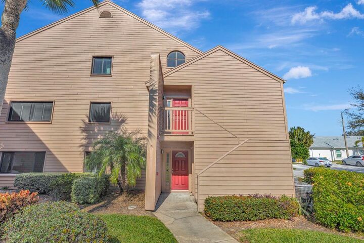 Property Photo: 341 Windrush Loop 341 FL 34689