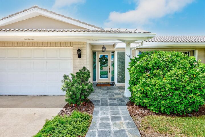Property Photo:  513 Harbor Drive N  FL 33785 