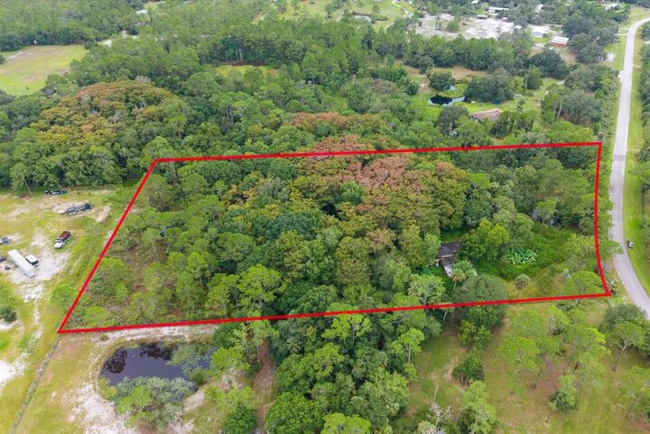 Property Photo:  1220 NE 342nd Trail  FL 34972 