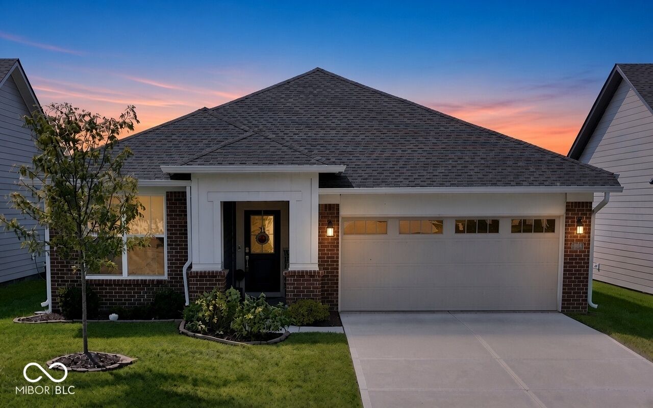 Property Photo: 5189 Bayberry Court IN 46075