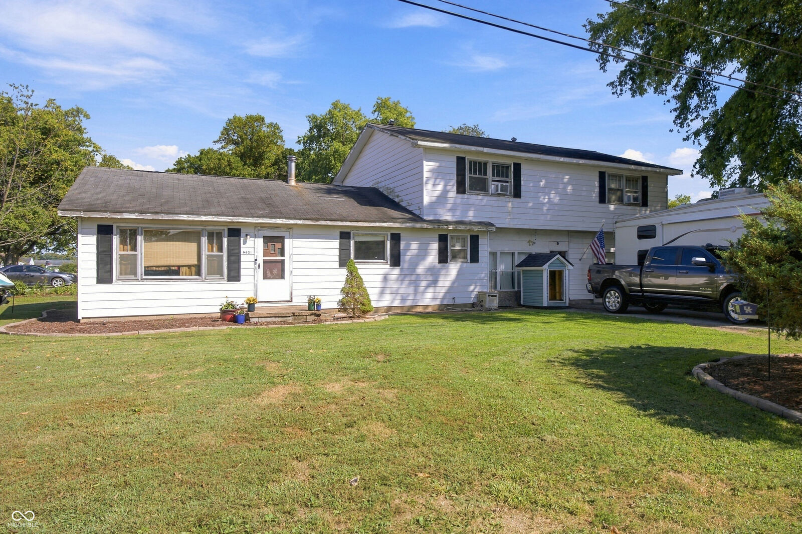 Property Photo:  4401 Weekly Drive  IN 47201 