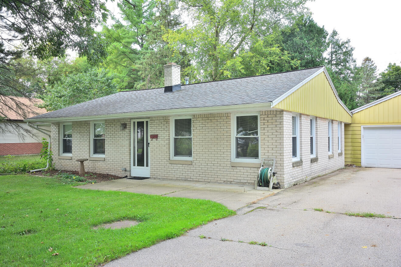 Property Photo:  2415 N 3rd Ln  WI 53066 