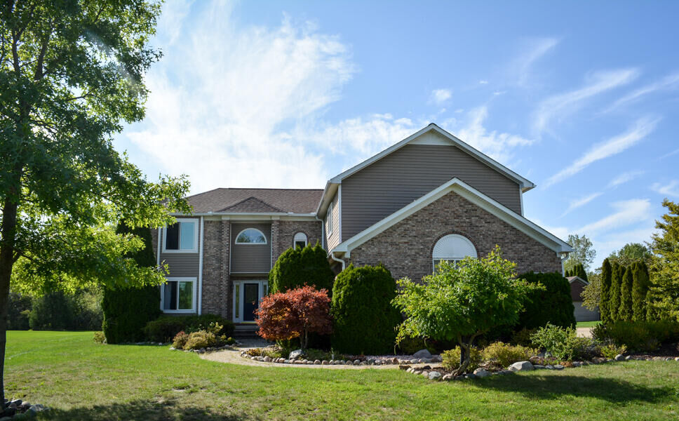 Property Photo:  25548 Winding Creek Drive  MI 48164 