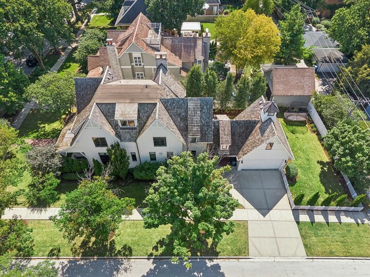 Property Photo: 504 S Lincoln Street IL 60521