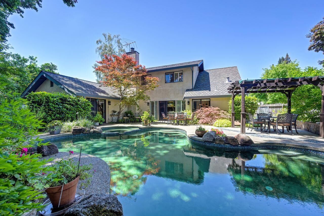 Property Photo: 7671 Greenhaven Drive CA 95831