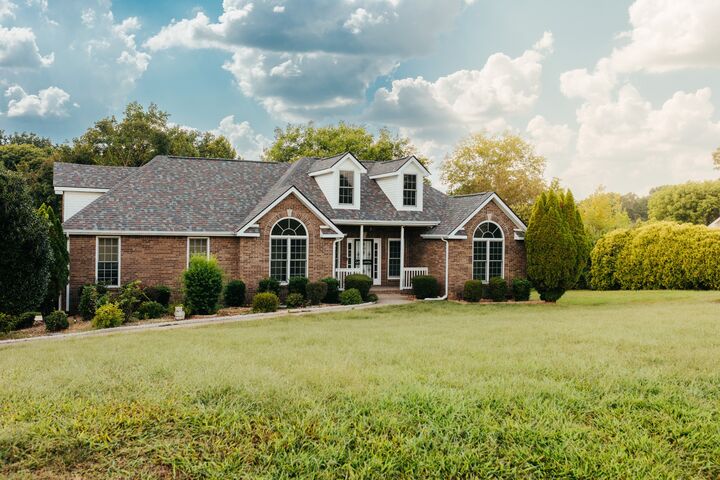 Property Photo:  878 Countrywood Dr  TN 37010 