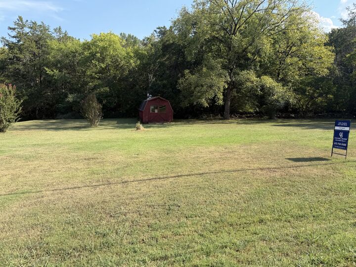 Property Photo:  150 Spring Valley Dr  TN 37122 