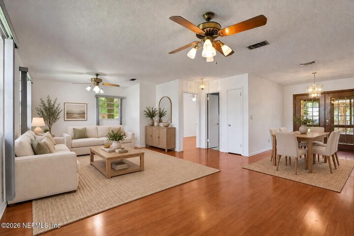 Property Photo: 1409 Idlewild Avenue FL 32043