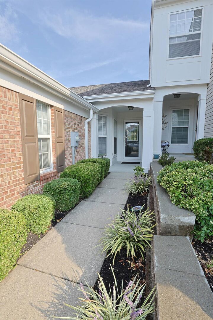 Property Photo:  320 Shadow Ridge Drive  KY 41076 