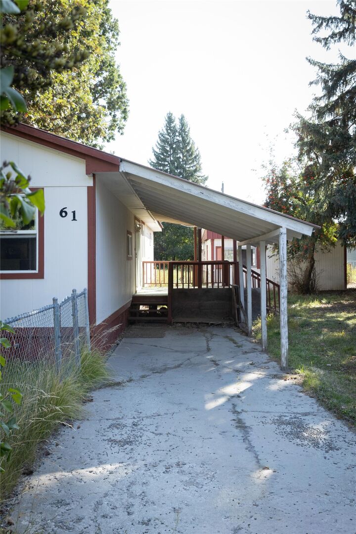 Property Photo:  61 Pioneer Road  MT 59923 