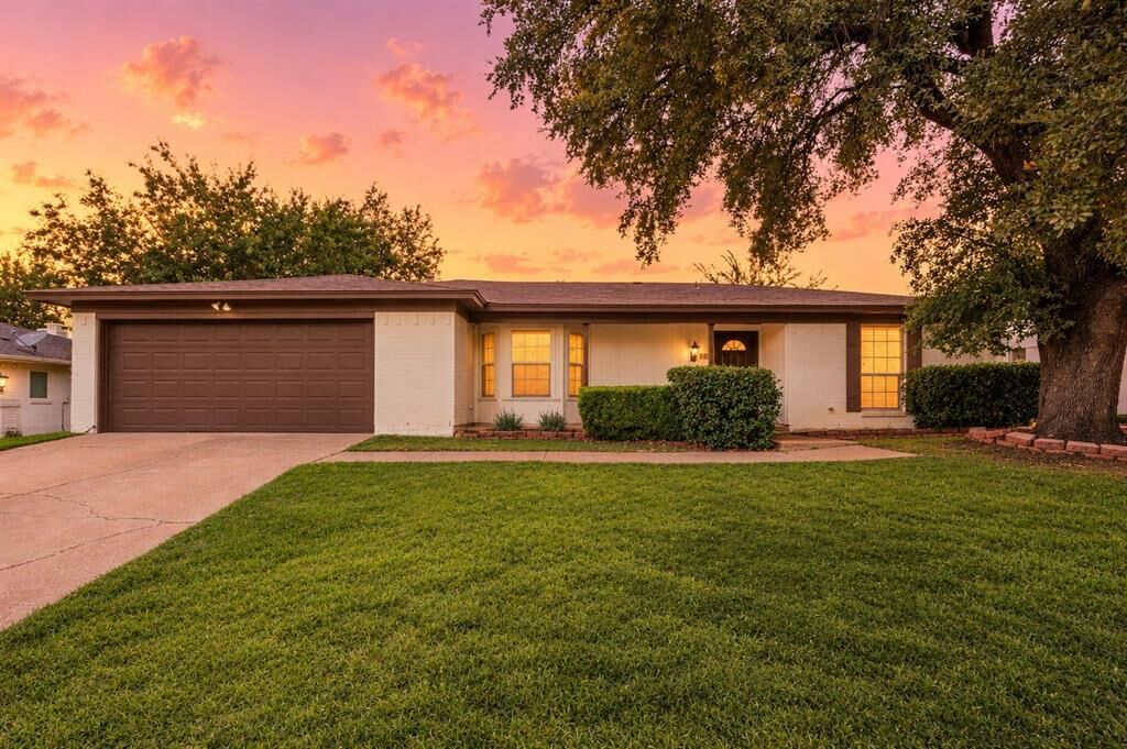 Property Photo:  7613 N Richland Boulevard  TX 76180 