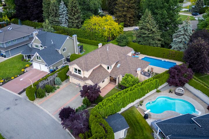 Property Photo:  492 Carona Crescent  BC V1W 3C6 