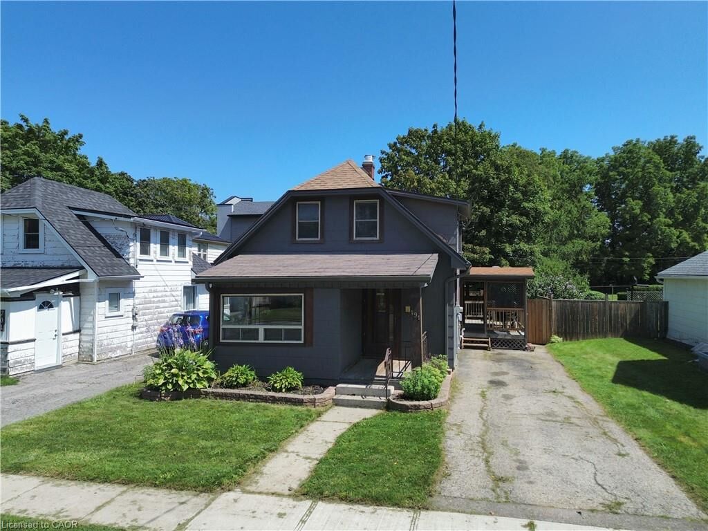 Property Photo:  191 Queen Street N  ON N3Y 3Y7 