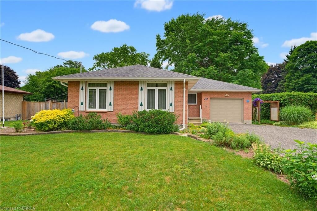Property Photo:  65 Lyndhurst Avenue  ON N3Y 4J9 