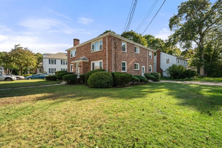 Property Photo:  35 Farquhar Rd  MA 02460 