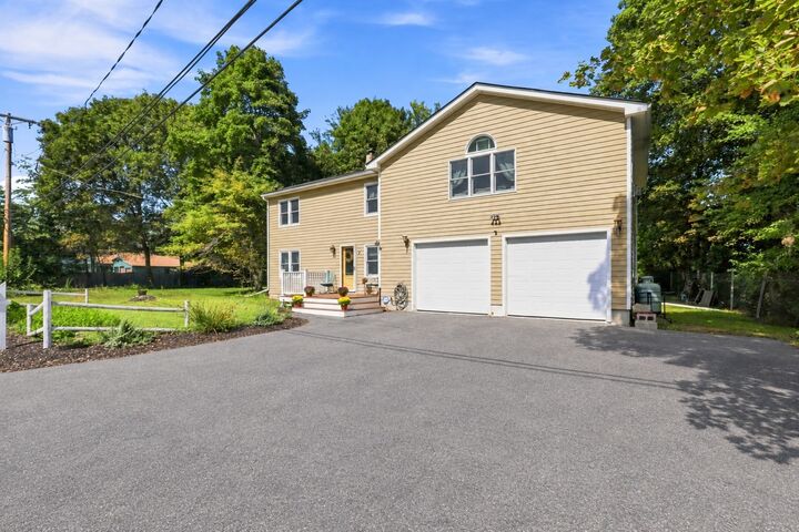 Property Photo:  7 Chute Rd  MA 01922 