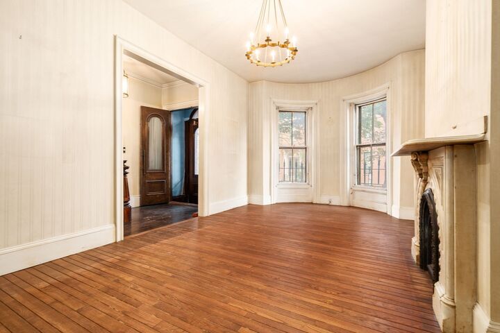 Property Photo:  162 W Newton Street  MA 02118 